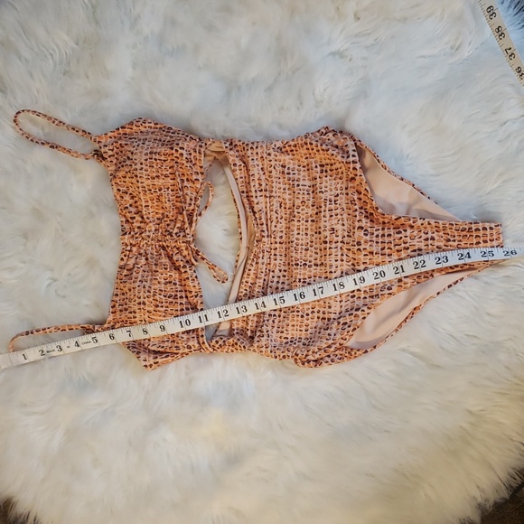 L Space Rumi One Piece Monokini Swimsuit - Picture 7 of 10